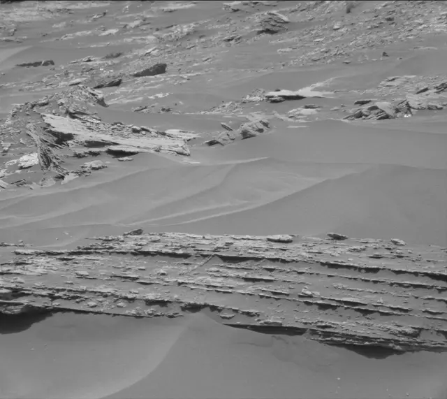 Sol 1687: Mast Camera (Mastcam)