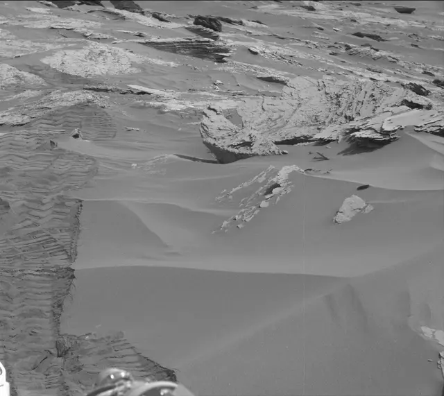 Sol 1688: Mast Camera (Mastcam)