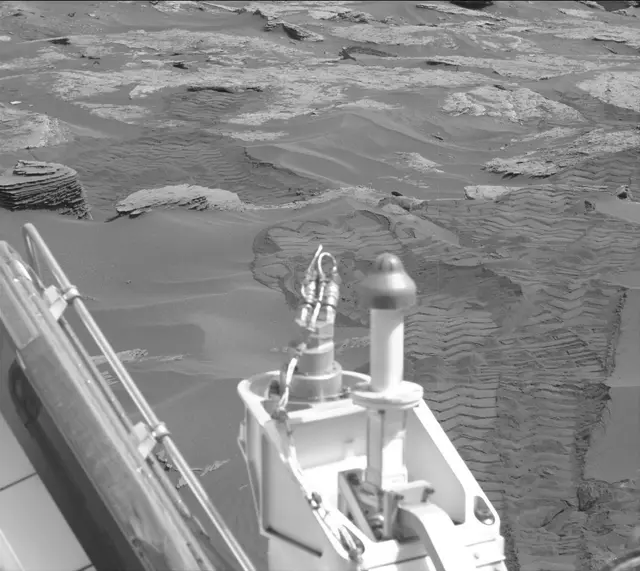 Sol 1688: Mast Camera (Mastcam)