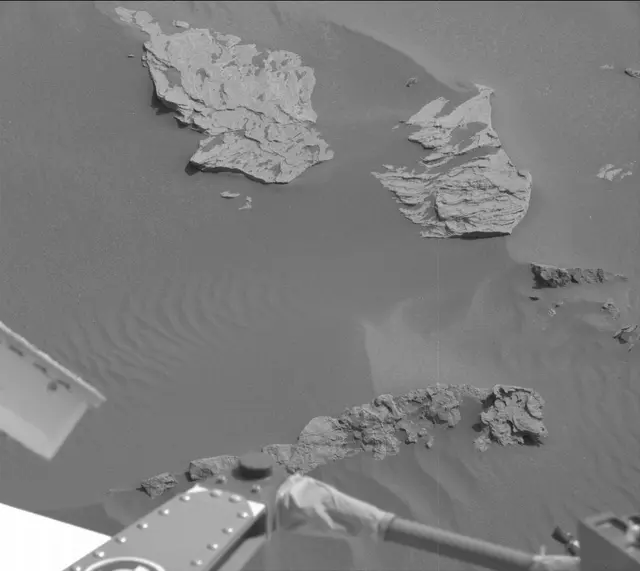 Sol 1688: Mast Camera (Mastcam)
