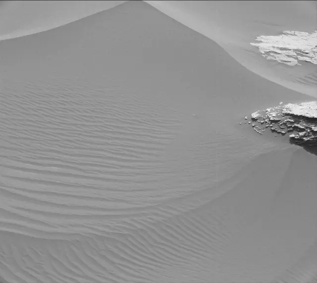 Sol 1688: Mast Camera (Mastcam)
