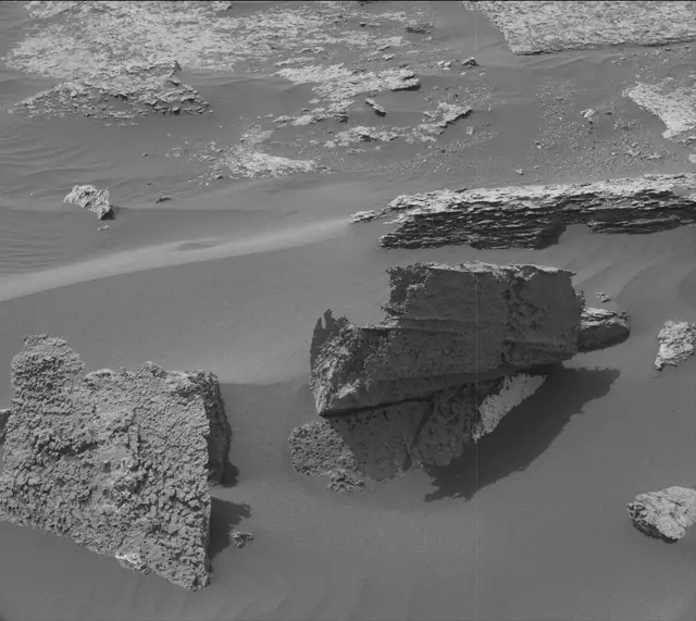 Sol 1688: Mast Camera (Mastcam)