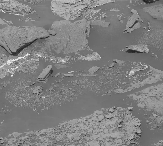 Sol 1688: Mast Camera (Mastcam)
