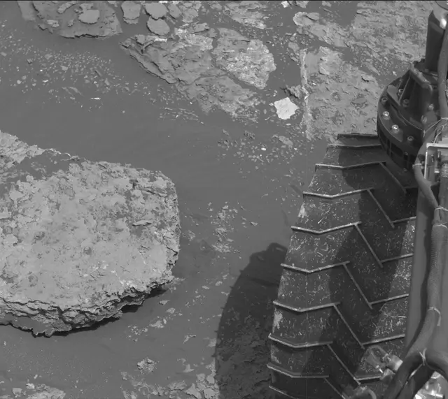 Sol 1688: Mast Camera (Mastcam)
