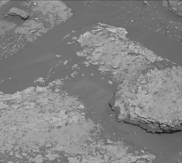 Sol 1688: Mast Camera (Mastcam)