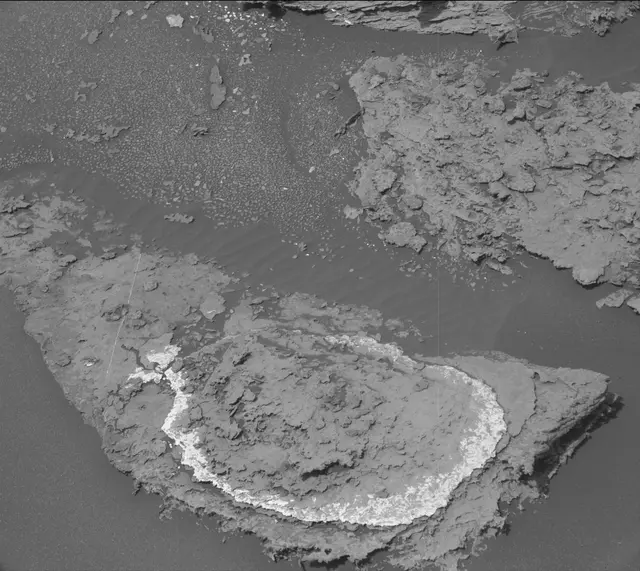 Sol 1688: Mast Camera (Mastcam)