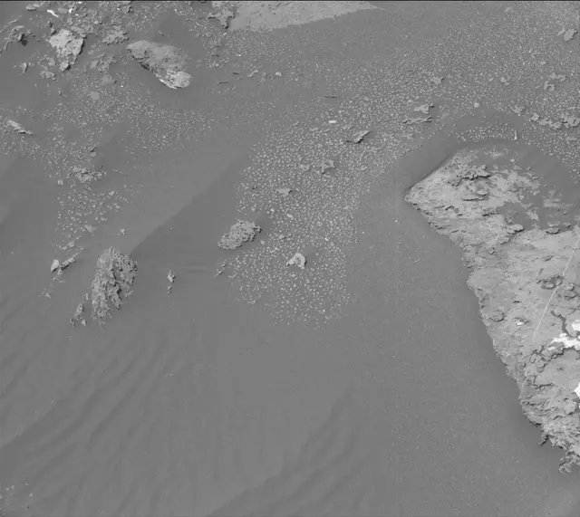 Sol 1688: Mast Camera (Mastcam)