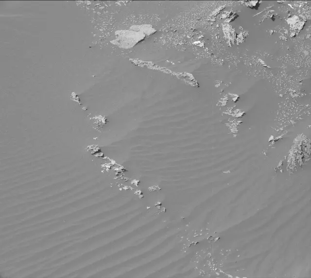 Sol 1688: Mast Camera (Mastcam)