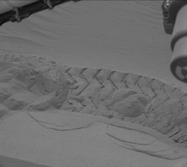 Sol 1688: Mast Camera (Mastcam)