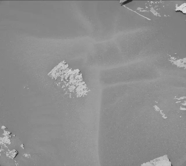 Sol 1688: Mast Camera (Mastcam)