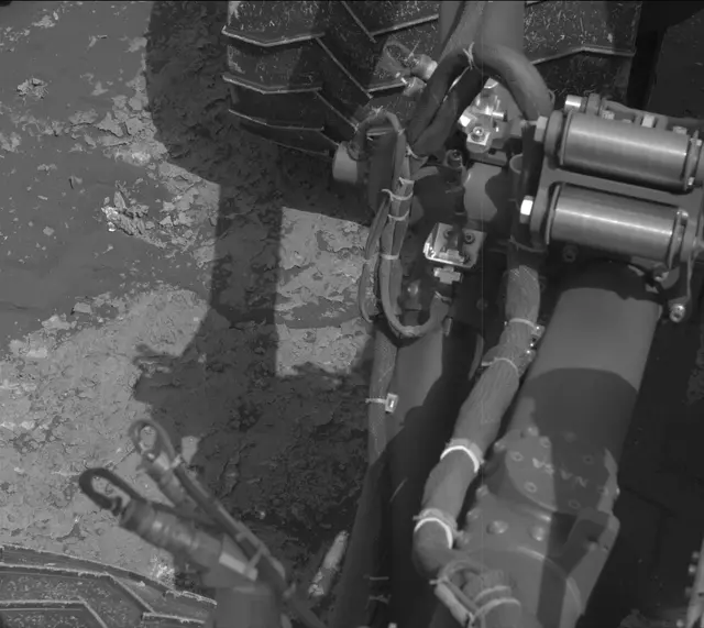 Sol 1688: Mast Camera (Mastcam)