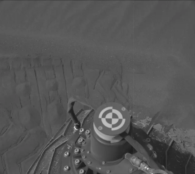 Sol 1688: Mast Camera (Mastcam)