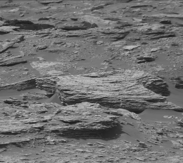 Sol 1688: Mast Camera (Mastcam)