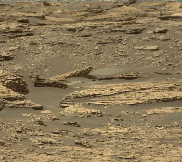 Sol 1688: Mast Camera (Mastcam)