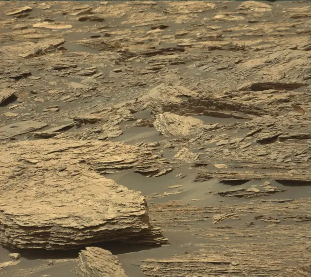 Sol 1688: Mast Camera (Mastcam)