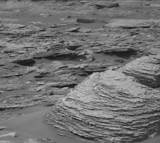 Sol 1688: Mast Camera (Mastcam)