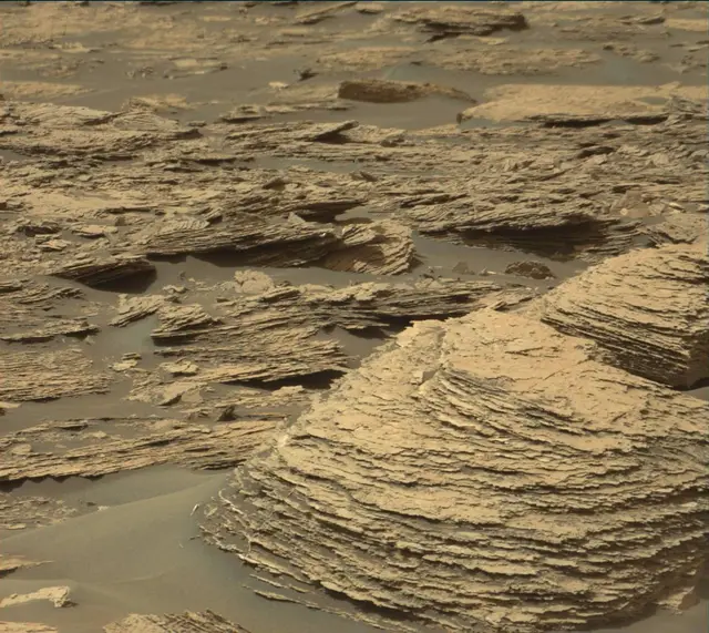 Sol 1688: Mast Camera (Mastcam)