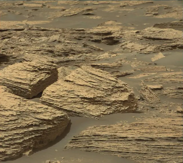 Sol 1688: Mast Camera (Mastcam)