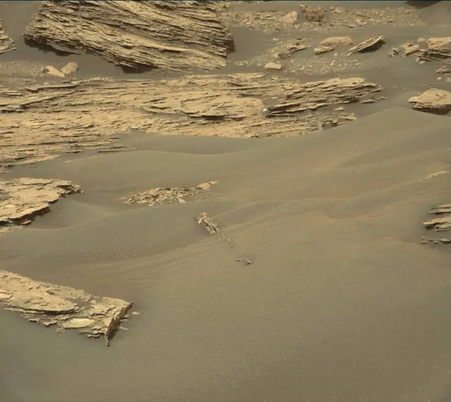 Sol 1688: Mast Camera (Mastcam)