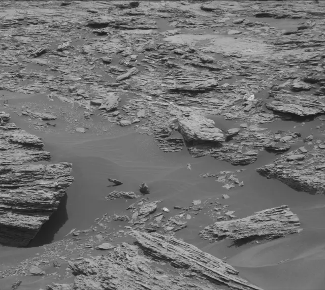 Sol 1689: Mast Camera (Mastcam)