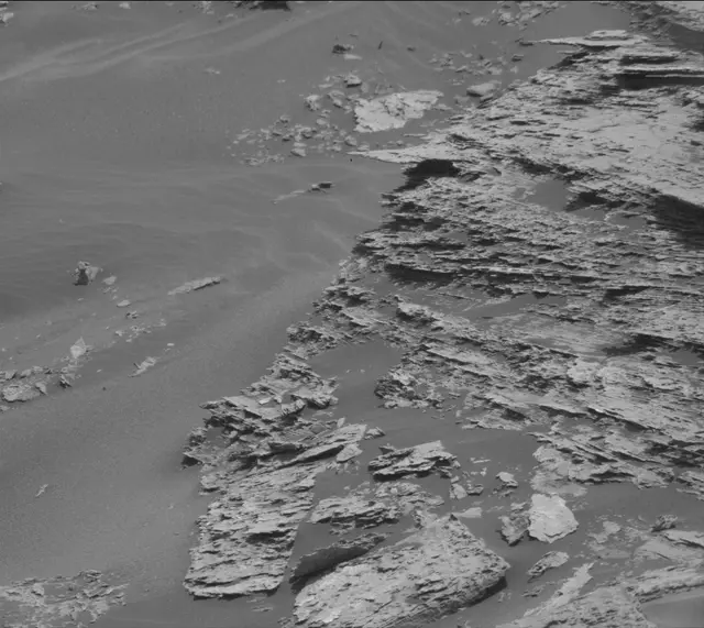 Sol 1689: Mast Camera (Mastcam)