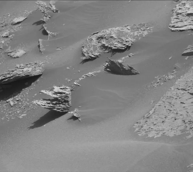 Sol 1689: Mast Camera (Mastcam)