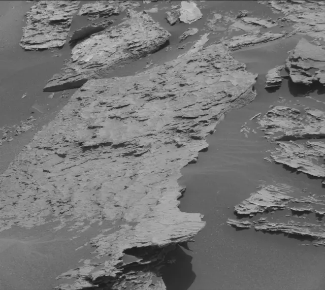 Sol 1689: Mast Camera (Mastcam)