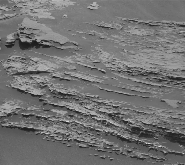 Sol 1689: Mast Camera (Mastcam)