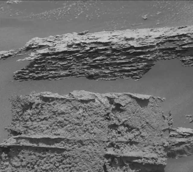 Sol 1689: Mast Camera (Mastcam)