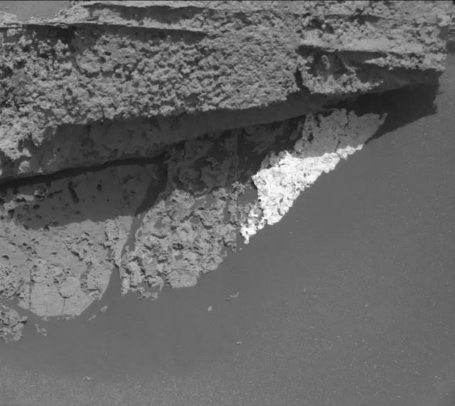 Sol 1689: Mast Camera (Mastcam)