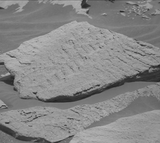 Sol 1689: Mast Camera (Mastcam)