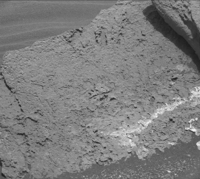 Sol 1689: Mast Camera (Mastcam)