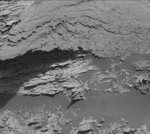 Sol 1689: Mast Camera (Mastcam)