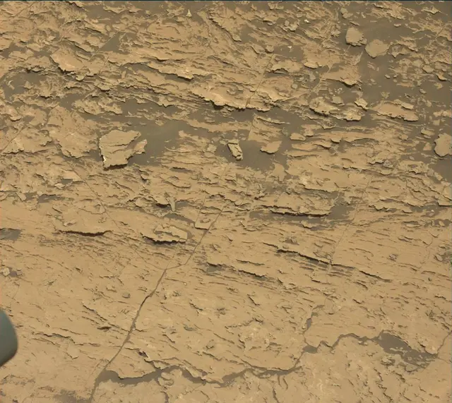 Sol 1690: Mast Camera (Mastcam)