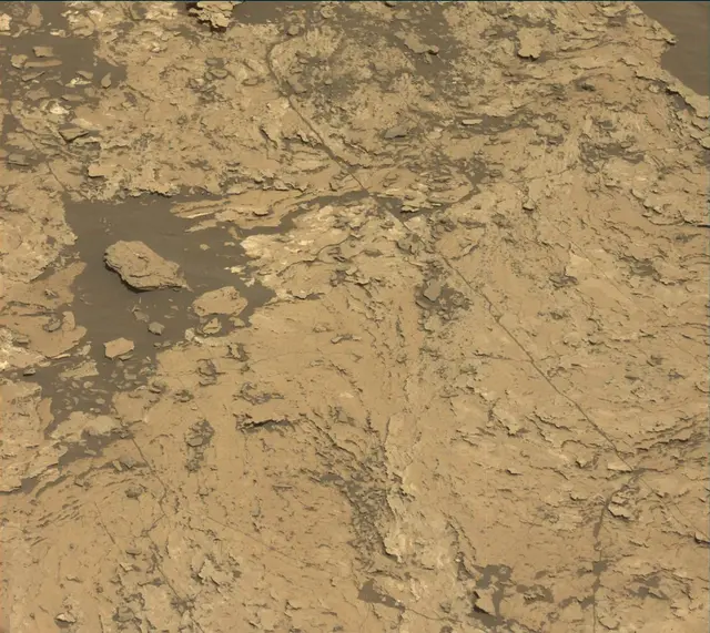 Sol 1690: Mast Camera (Mastcam)