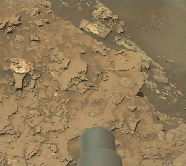 Sol 1696: Mast Camera (Mastcam)