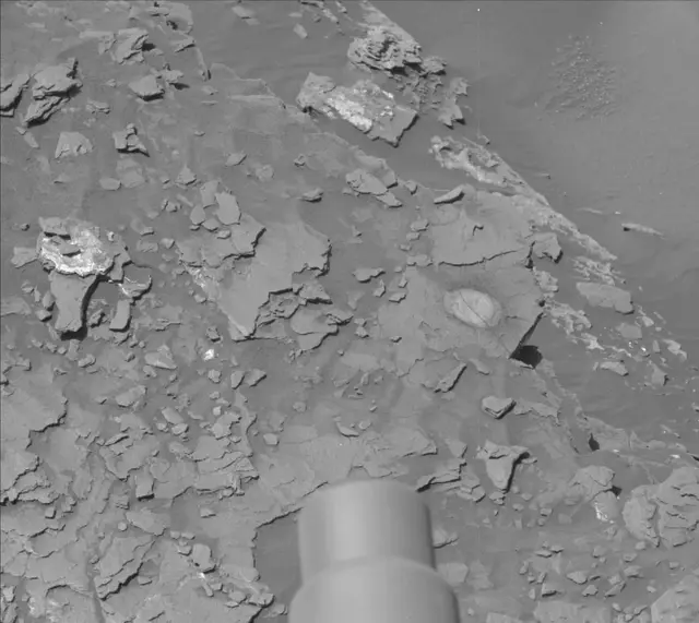 Sol 1696: Mast Camera (Mastcam)