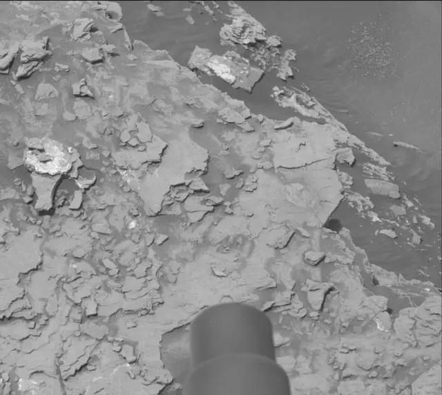 Sol 1696: Mast Camera (Mastcam)