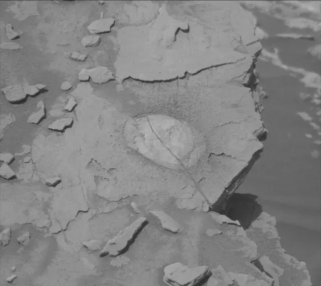 Sol 1696: Mast Camera (Mastcam)