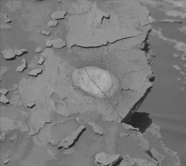 Sol 1696: Mast Camera (Mastcam)