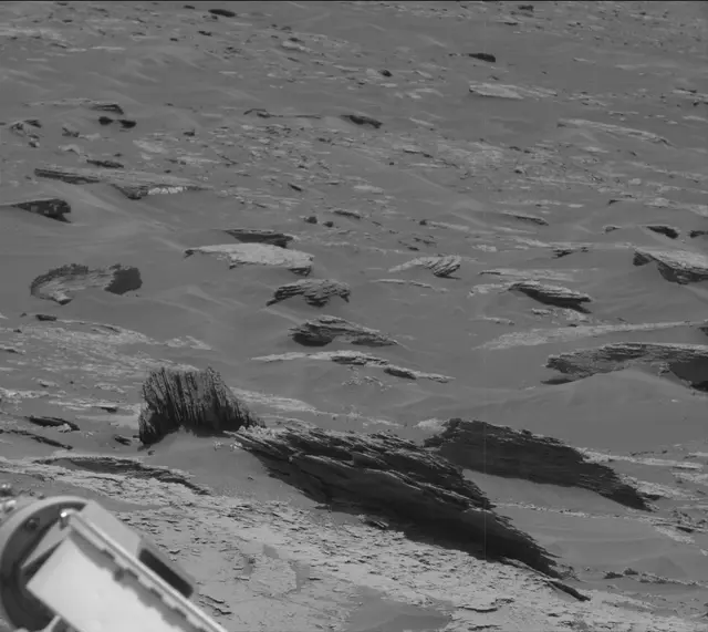 Sol 1698: Mast Camera (Mastcam)