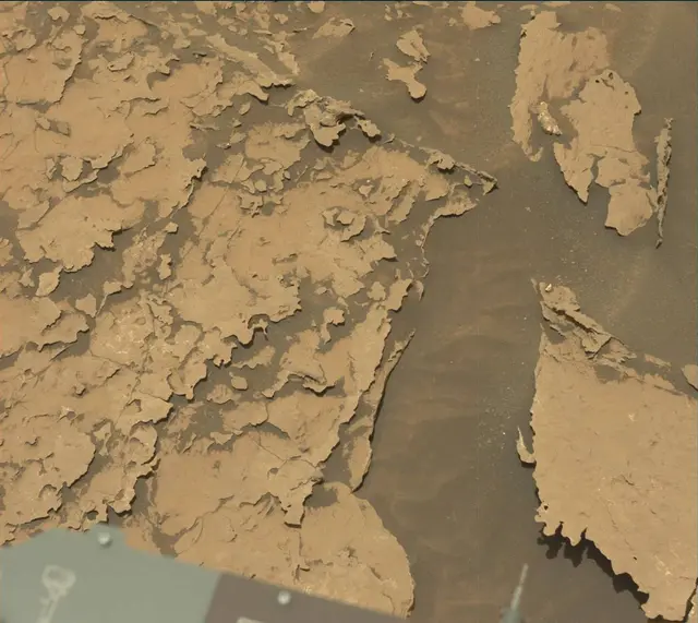 Sol 1698: Mast Camera (Mastcam)