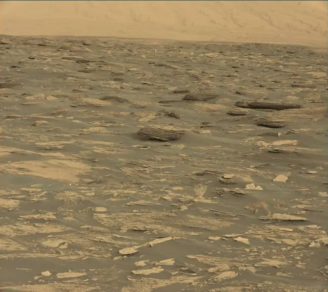 Sol 1698: Mast Camera (Mastcam)
