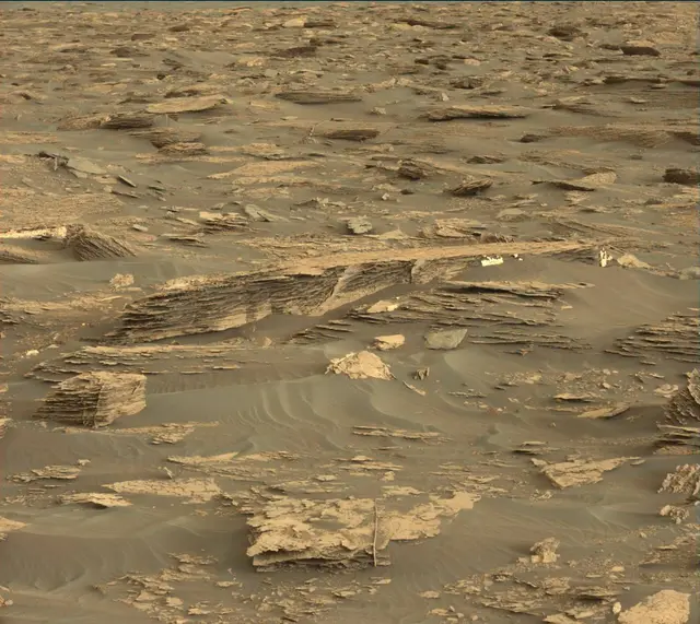 Sol 1698: Mast Camera (Mastcam)