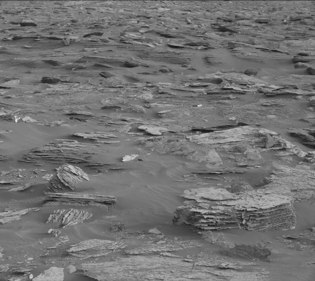 Sol 1698: Mast Camera (Mastcam)