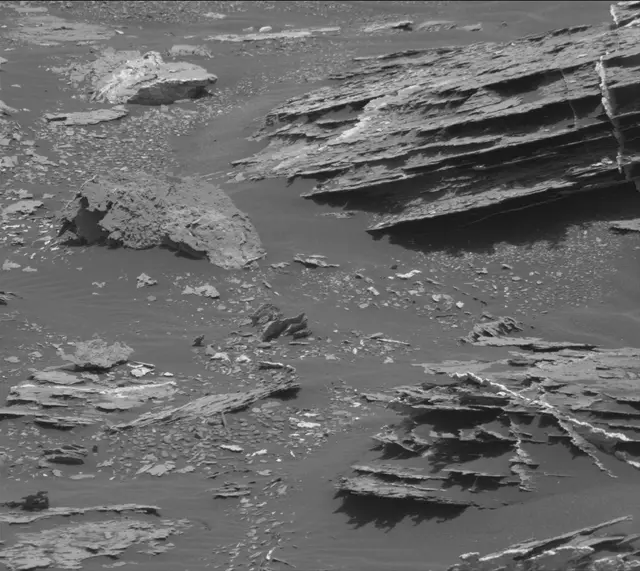 Sol 1698: Mast Camera (Mastcam)