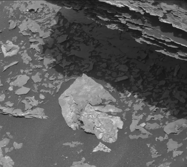 Sol 1700: Mast Camera (Mastcam)
