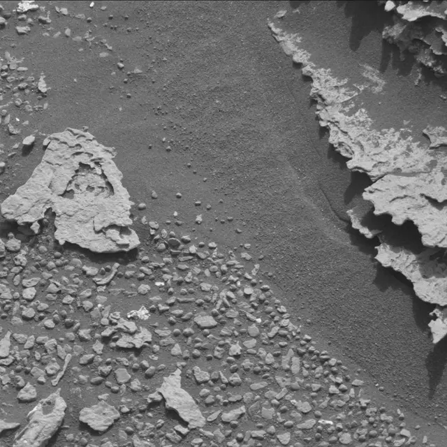 Sol 1700: Mast Camera (Mastcam)