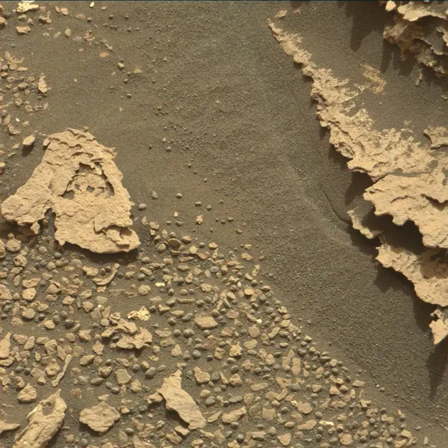 Sol 1700: Mast Camera (Mastcam)