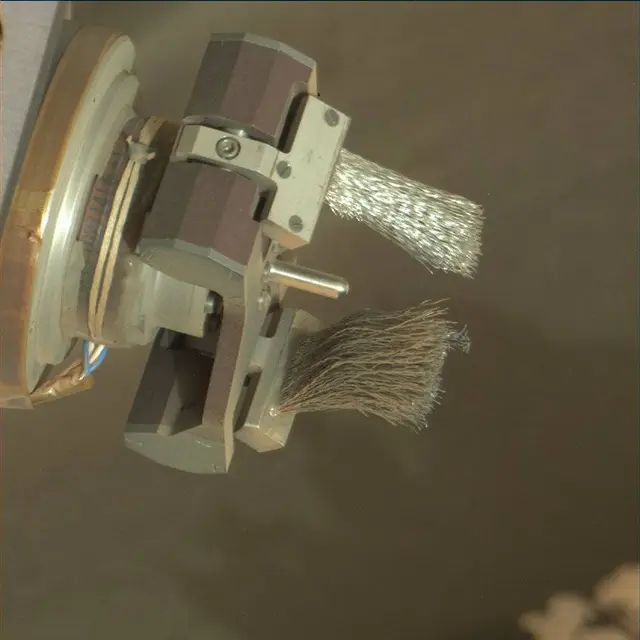 Sol 1702: Mast Camera (Mastcam)